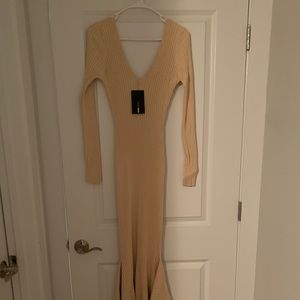 Ribbed & ready sweater dress in nude. W/tags (NEW)